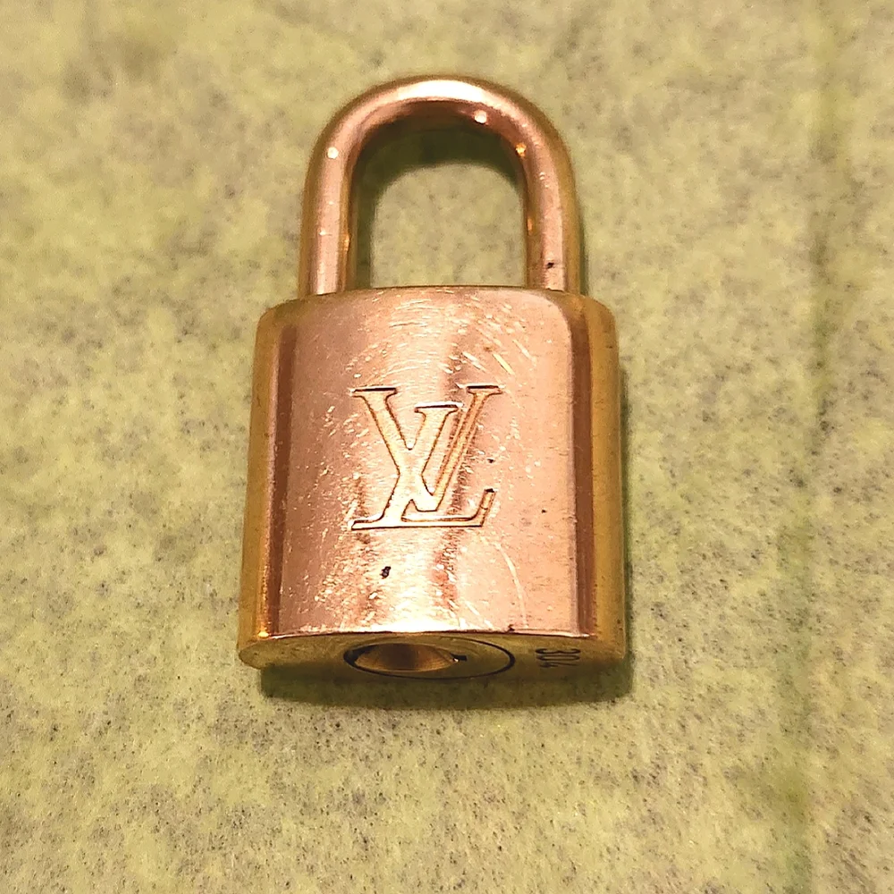 Louis Vuitton Lock No 304 NO KEY
